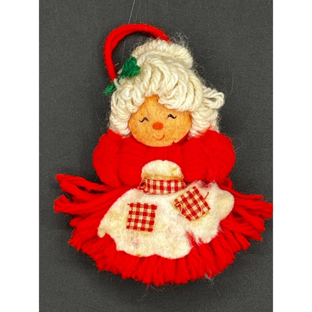 Vtg 1975 Hallmark Mrs Claus Yarn Doll Christmas‎ Ornament Red Gingham Felt Apron
